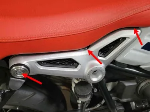 Batteriewechsel BMW R nineT Urban G/S